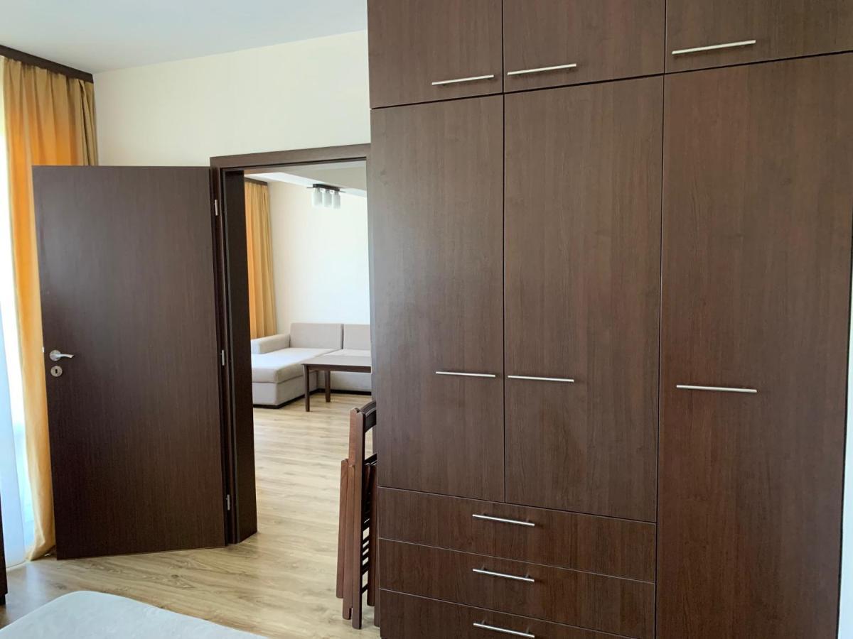 Аппартамент Pines Beach Resort เบียลา ภายนอก รูปภาพ